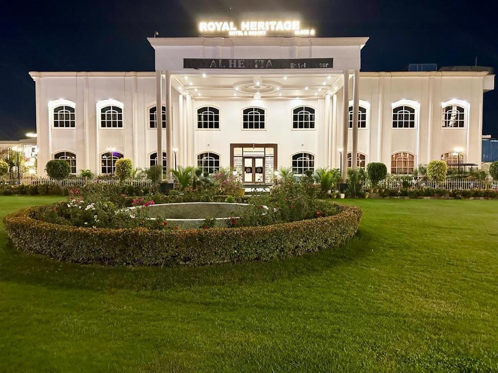 Royal Heritage Hotel & Resort Ayodhya Εξωτερικό φωτογραφία