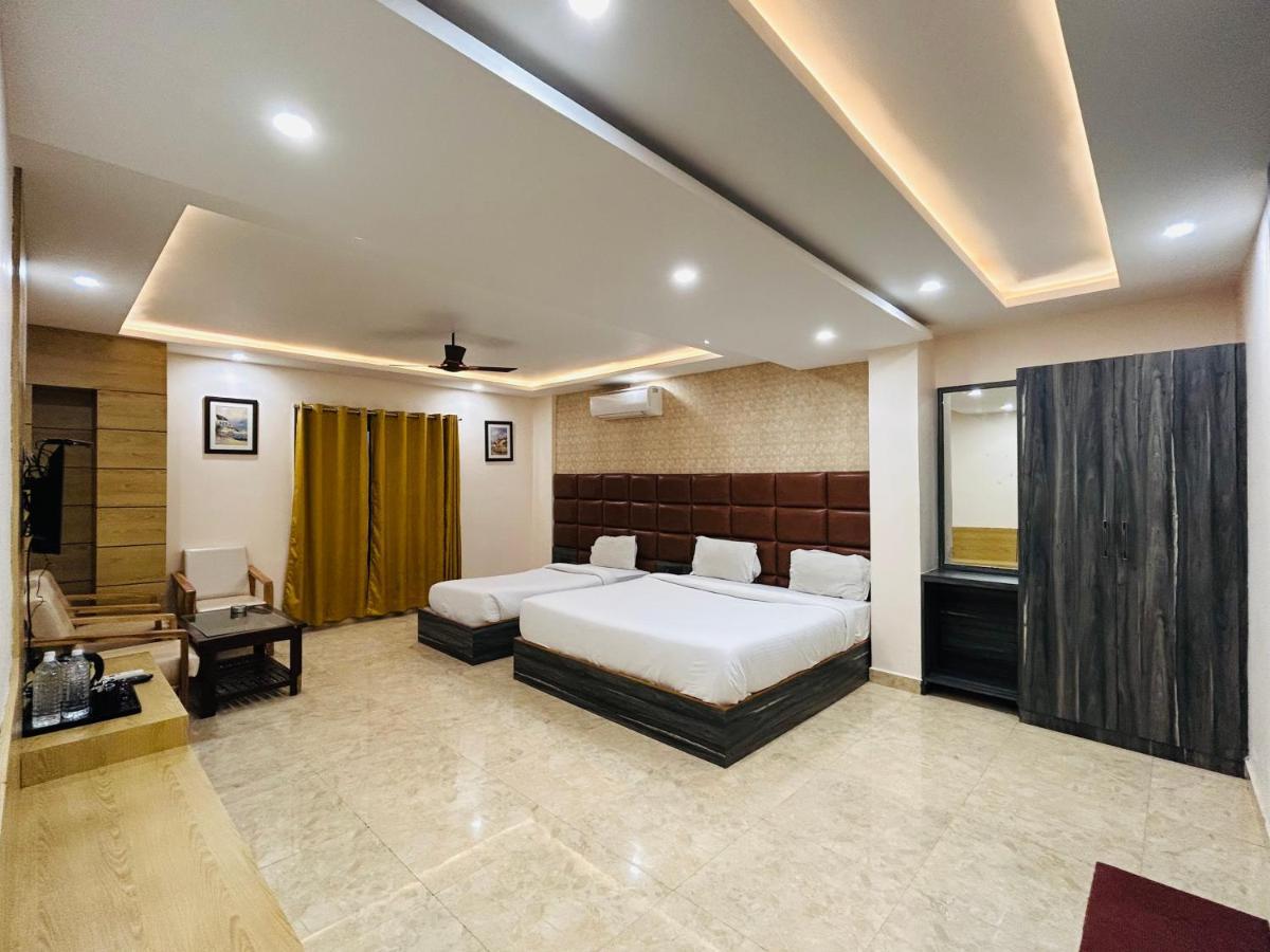 Royal Heritage Hotel & Resort Ayodhya Εξωτερικό φωτογραφία